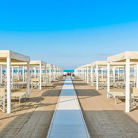 Regina Beach Holiday Apartments Tirrenia Exteriér fotografie